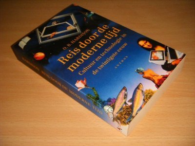 Boek met de titel: Reis door de moderne tijd