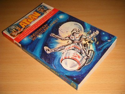 Boek met de titel: Eindstation woestijnplaneet