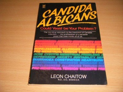 Tweedehands boek: Candida albicans van auteur Leon Chaitow - Paperback, in good condition.