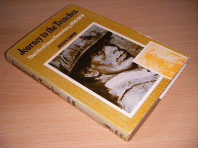 Boek met de titel: Journey to the trenches.