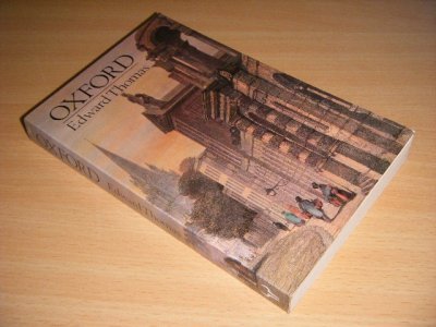 Tweedehands boek: Oxford van auteur Edward Thomas - Paperback, name on title page, in good condition. 