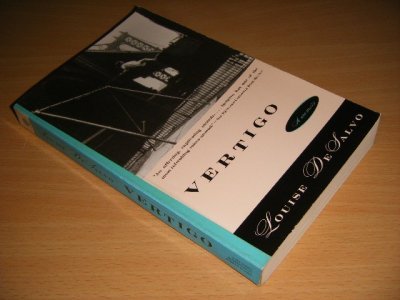 Boek met de titel: Vertigo.