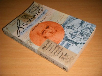 Tweedehands boek: Leonardo van auteur Michael White - Paperback, in good condition.