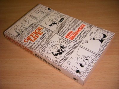 Tweedehands boek: Office Life van auteur Keith Waterhouse - Pocket, name on title page, in good condition.
