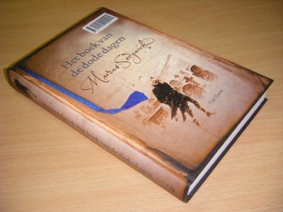 Boek met de titel: Het boek van de dode dagen