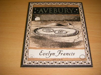 Tweedehands boek: Avebury van auteur Evelyn Francis - Paperback, in excellent condition. With illustrations.