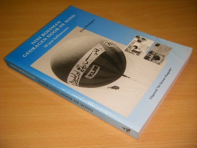 Boek met de titel: Nini Boesman, gedragen door de wind