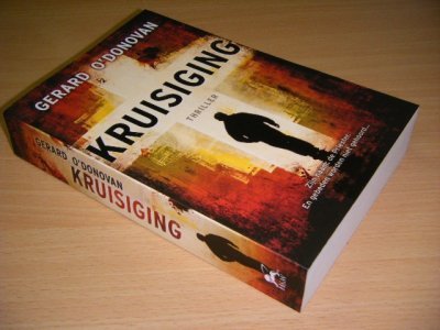 Boek met de titel: Kruisiging