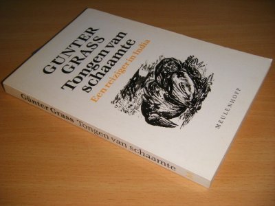 Tweedehands boek: Tongen van schaamte van auteur Gunter Grass - Paperback, licht verkleurde rug, in goede staat.