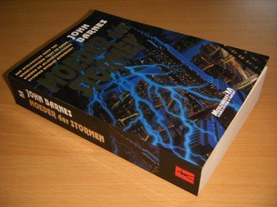 Boek met de titel: Moeder der stormen