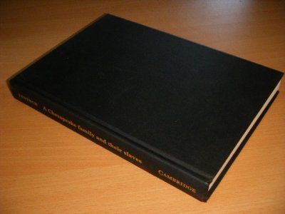 Tweedehands boek: A Chesapeake Family and Their Slaves. van auteur Anne E. Yentsch - Hardcover, in good condition. With pictures.