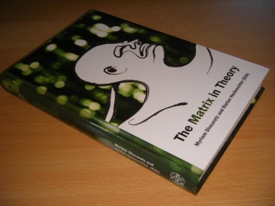 Tweedehands boek: The Matrix in Theory van auteur Myriam Díaz-Diocaretz; Stefan Herbrechter - Hardcover, as new. 