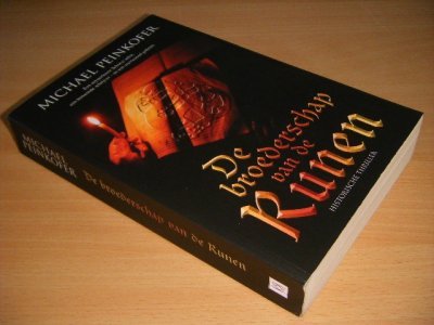 Boek met de titel: De broederschap van de Runen