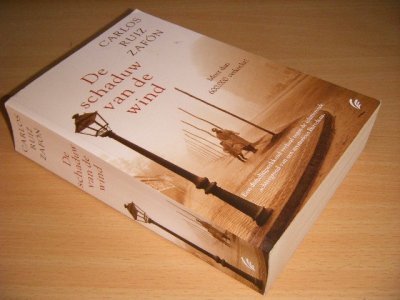 Boek met de titel: De Schaduw van de Wind