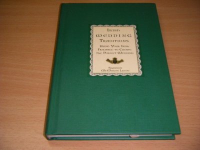 Boek met de titel: Irish Wedding Traditions.